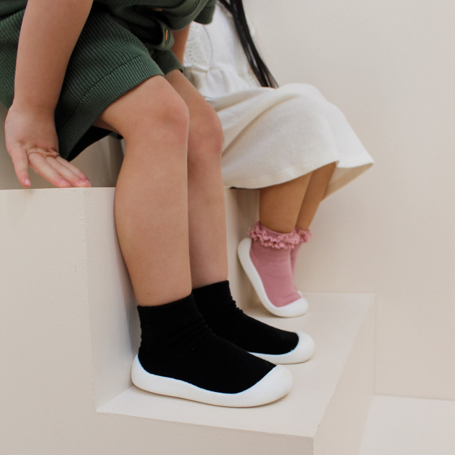 Peel-off Lip Stain application